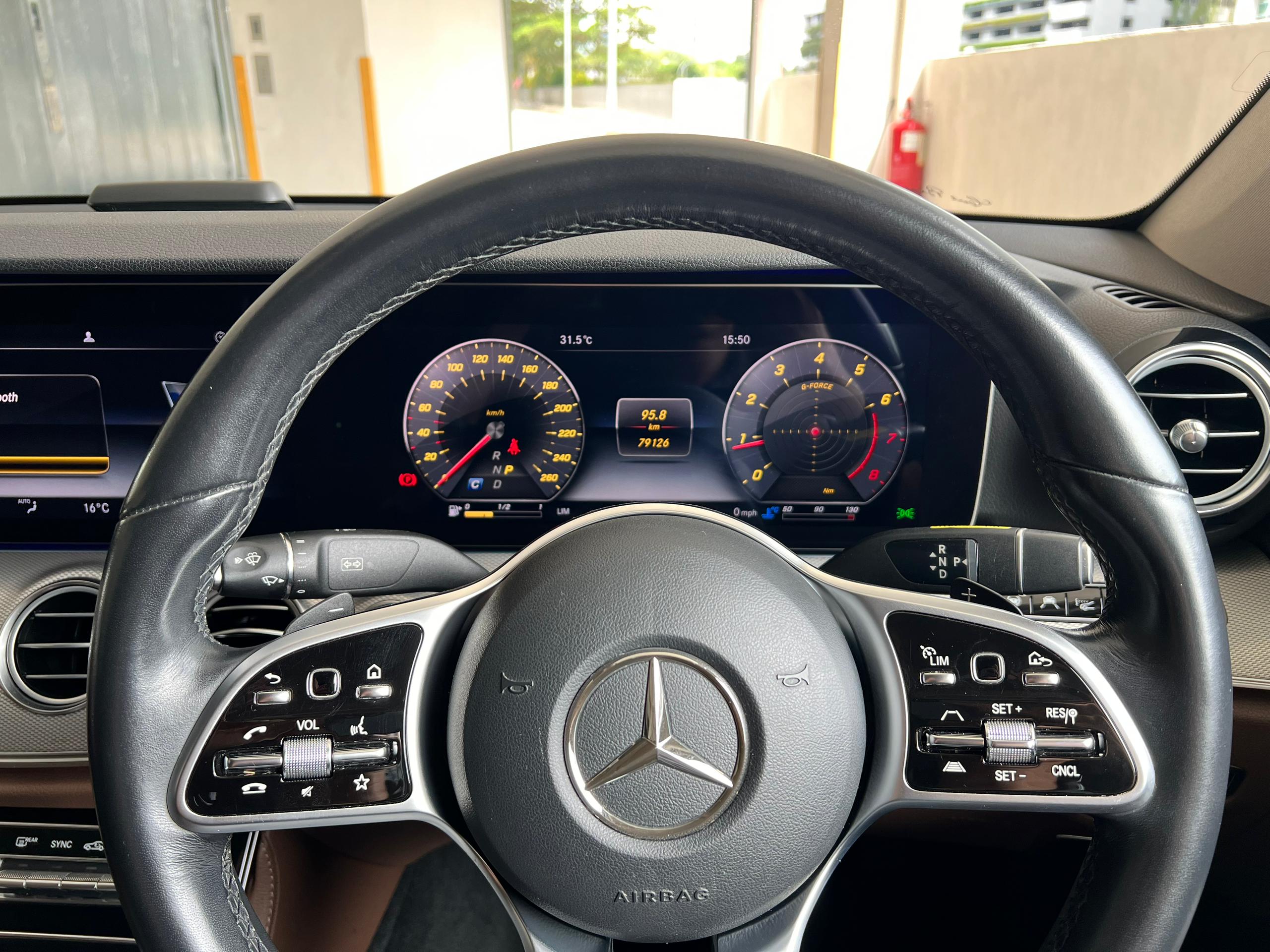Mercedes Benz E200-25