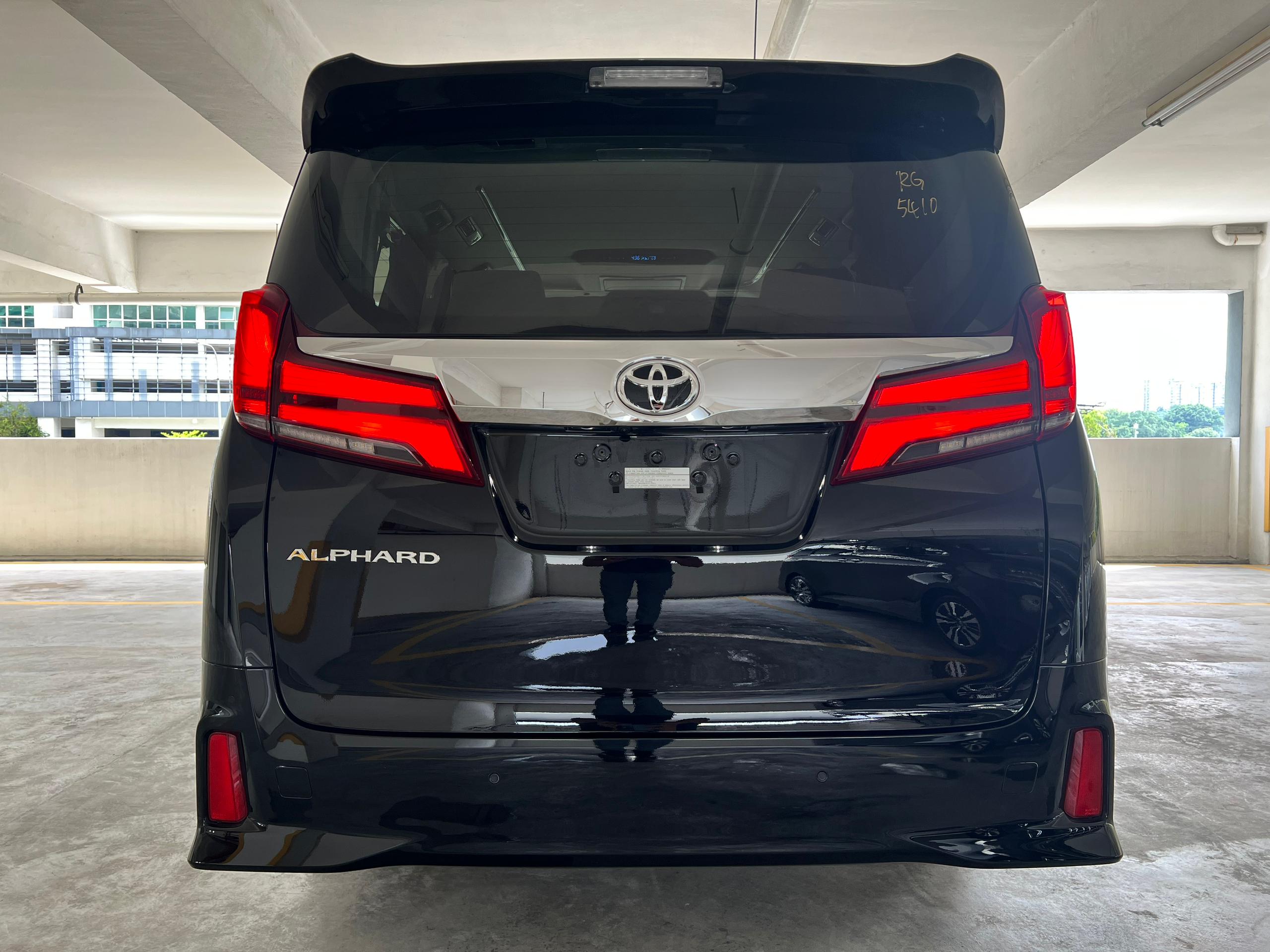 Toyota Alphard 2.5 SC black12