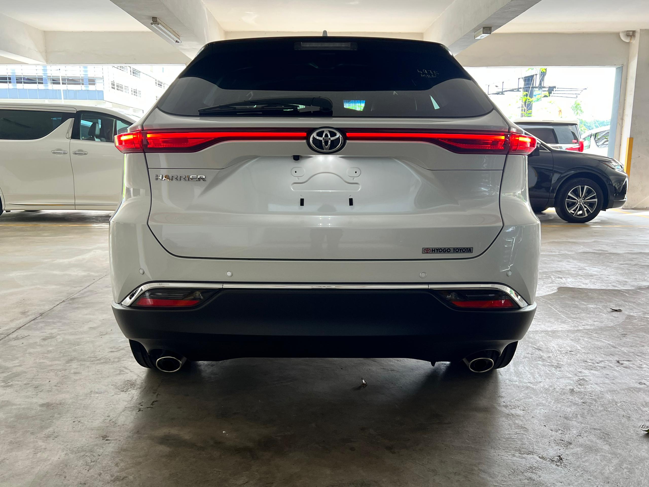 Toyota Harrier G-14