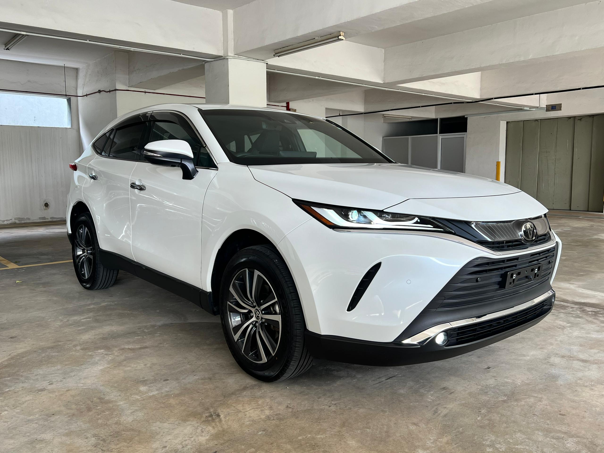 Toyota Harrier G-16
