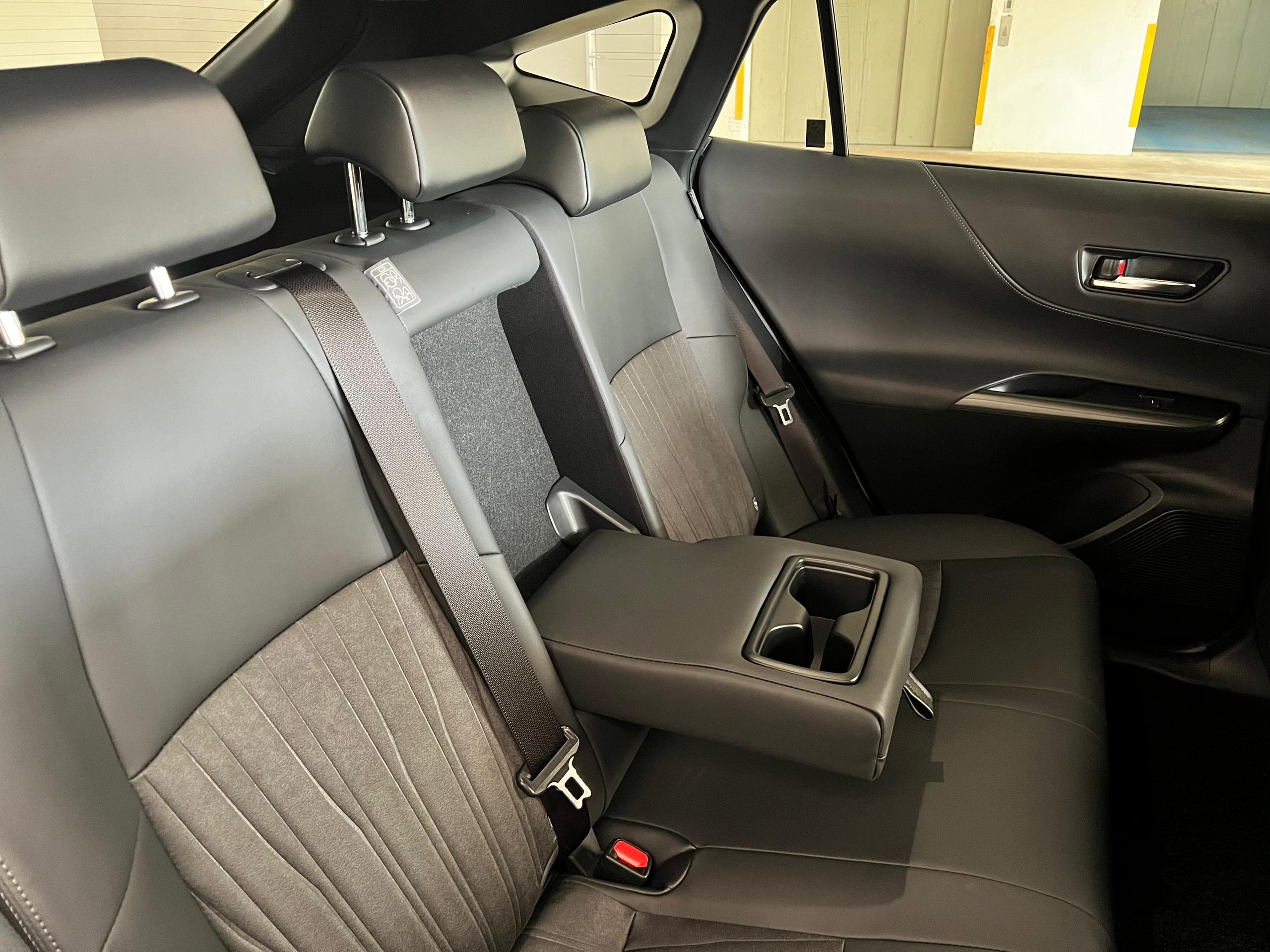 Toyota Harrier G-8